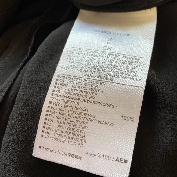 Banana Republic Perforated Yoke Tank Black Sleeveless Mesh Blouse Size Small - Picture 8 of 9